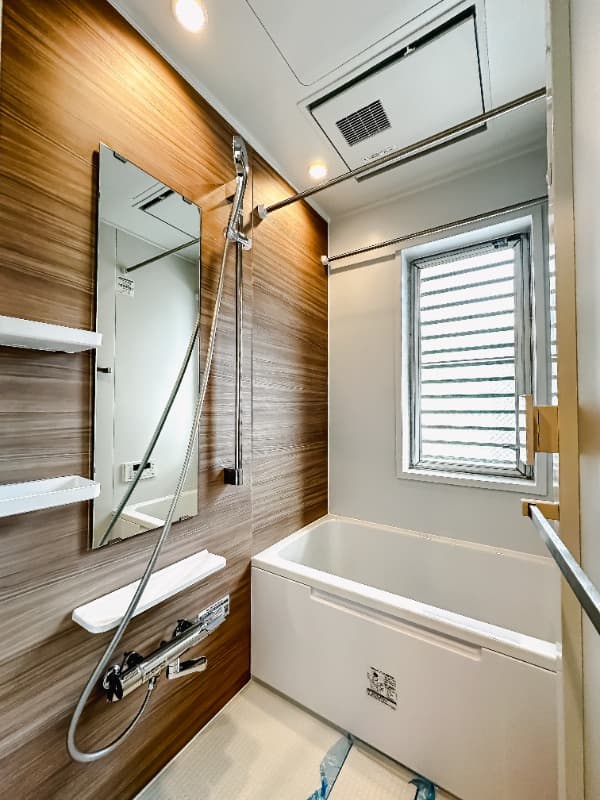 Room image 9