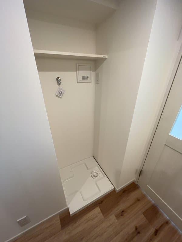 Room image 8