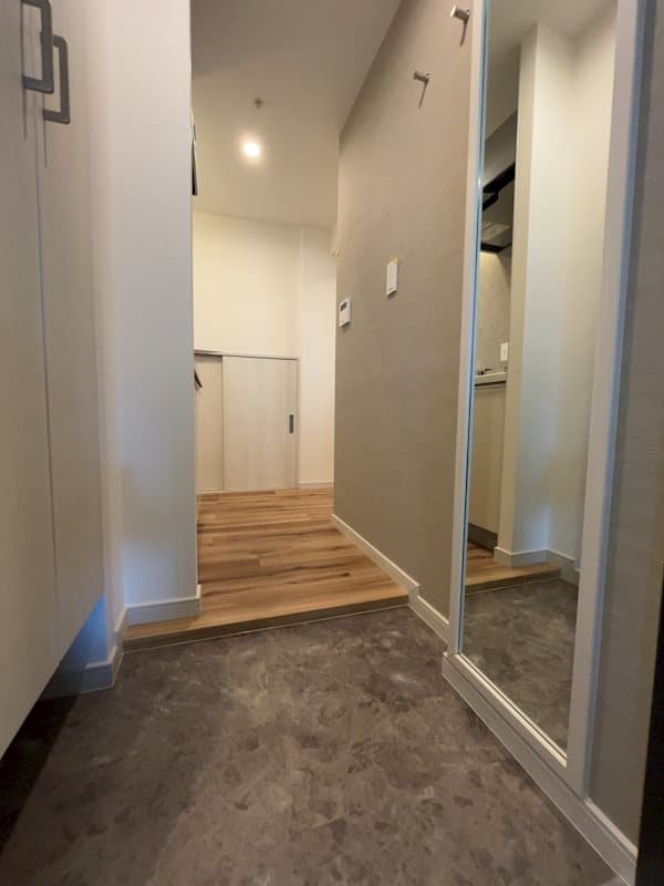 Room image 12