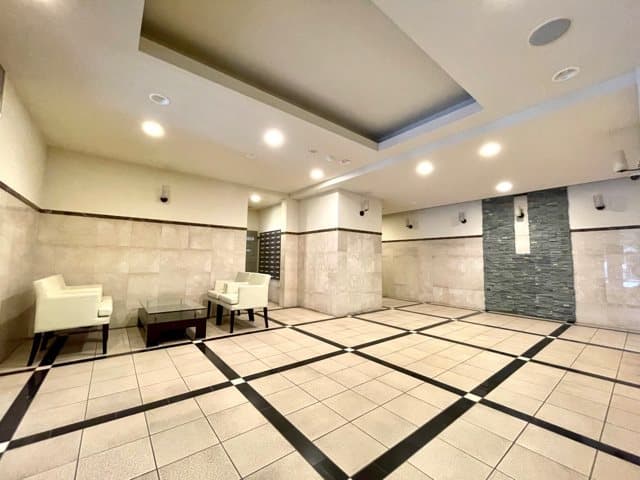 Room image 13