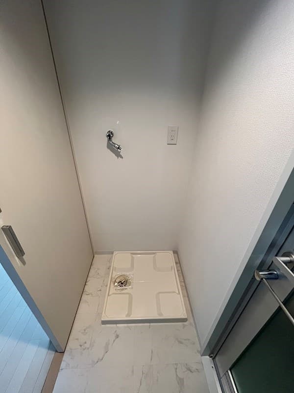 Room image 12