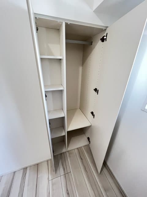 Room image 13