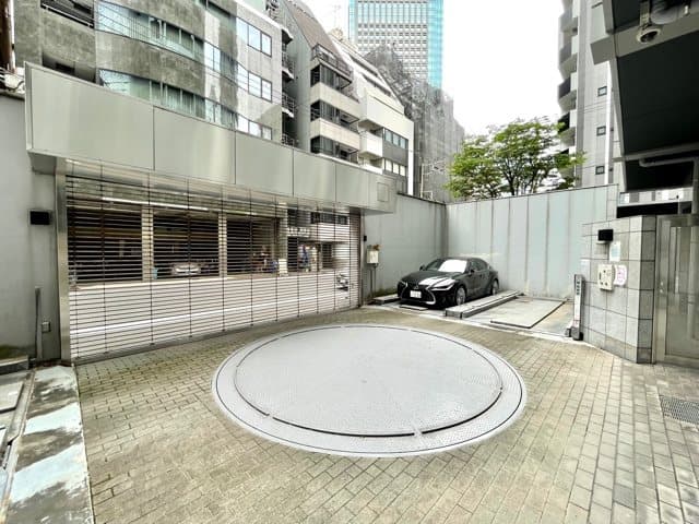 Room image 11