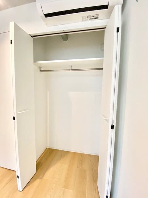 Room image 15