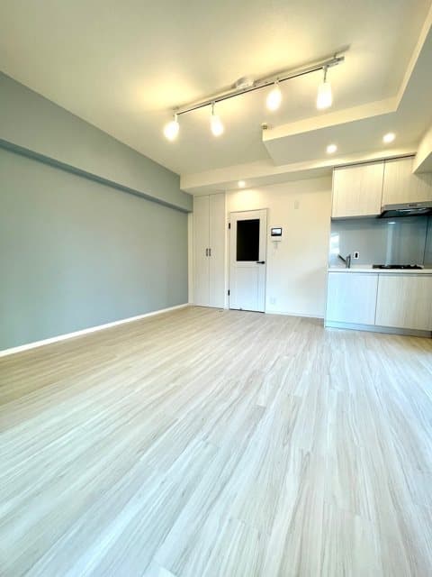 Room image 11