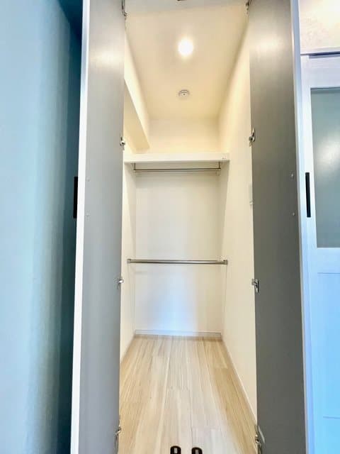 Room image 15