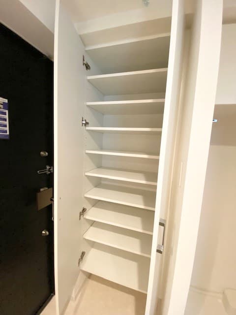 Room image 12