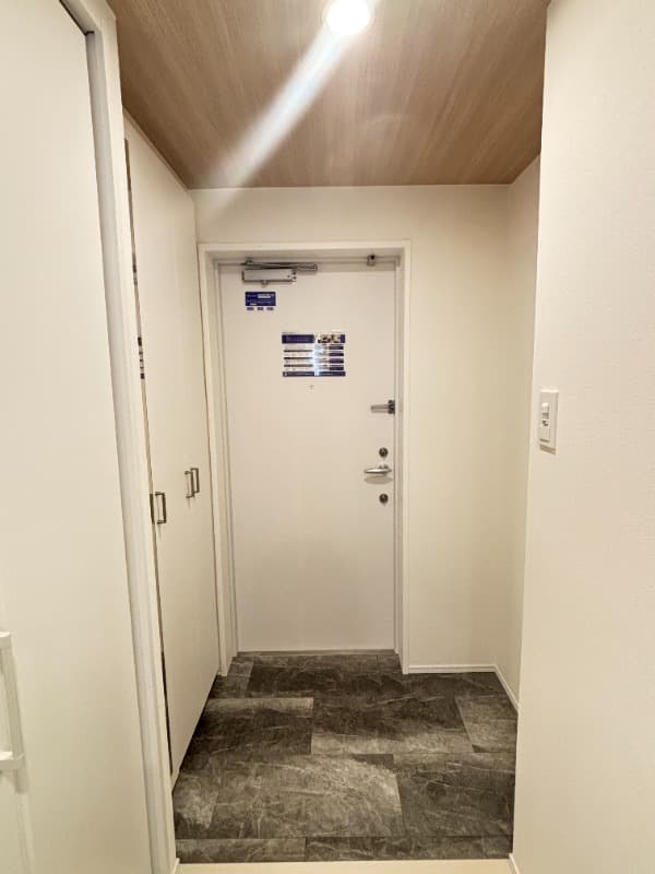 Room image 12