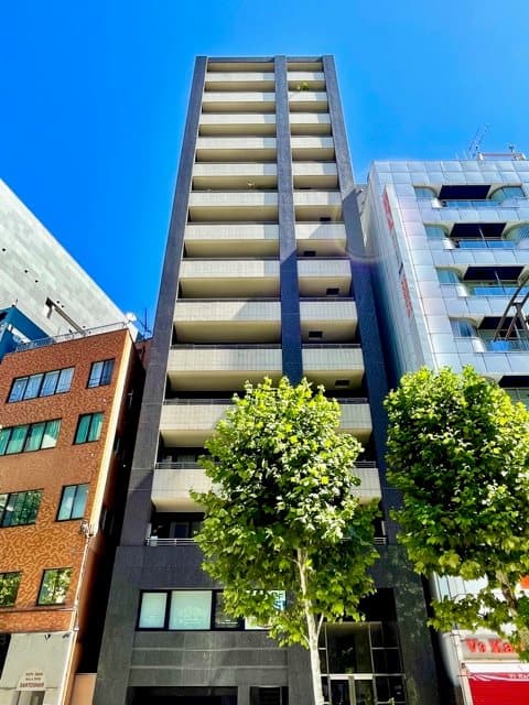 Main exterior of Chester Court Ochanomizu