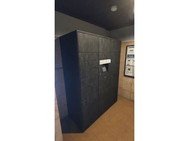 Room image 8