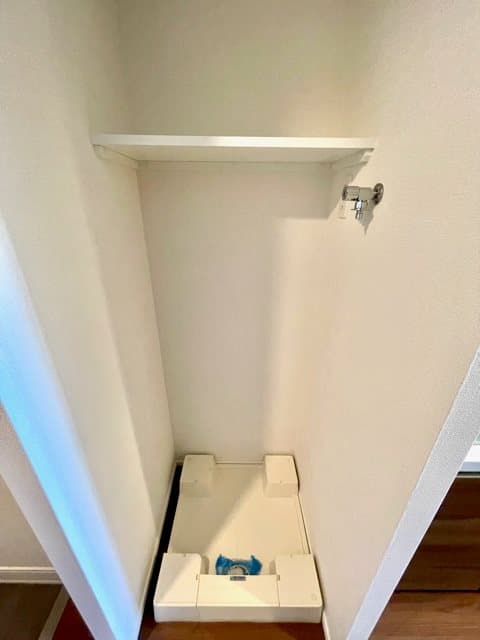 Room image 12