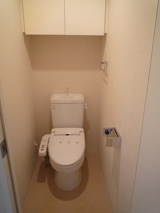 Room image 8
