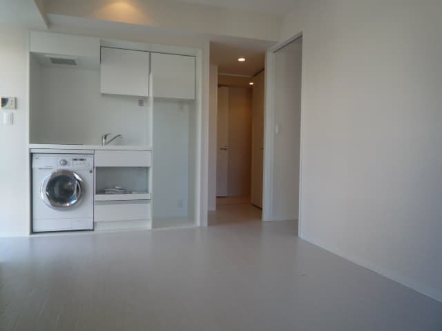 Room image 12