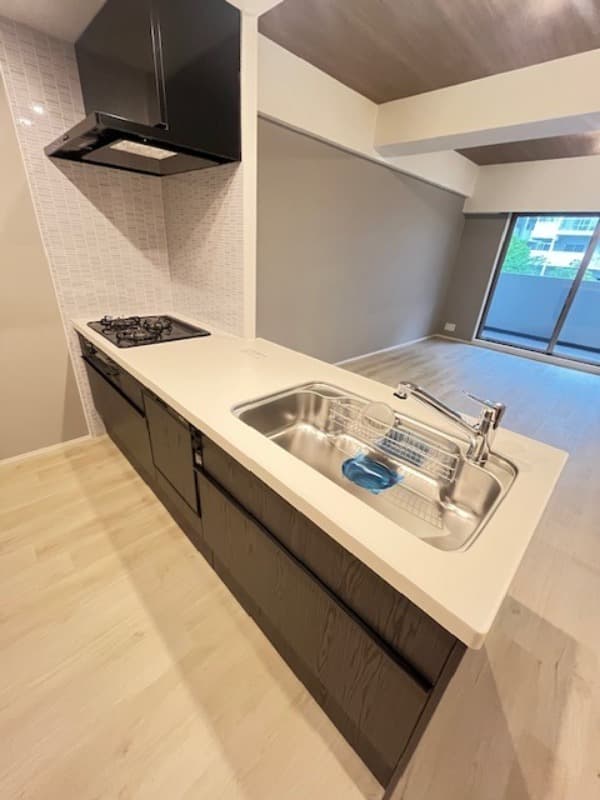 Room image 10