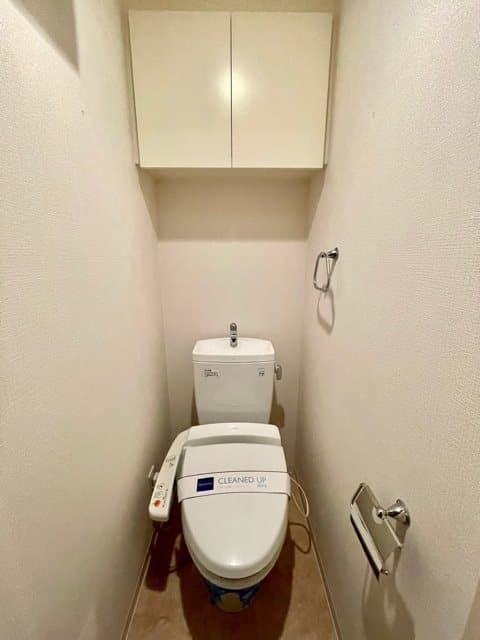 Room image 10