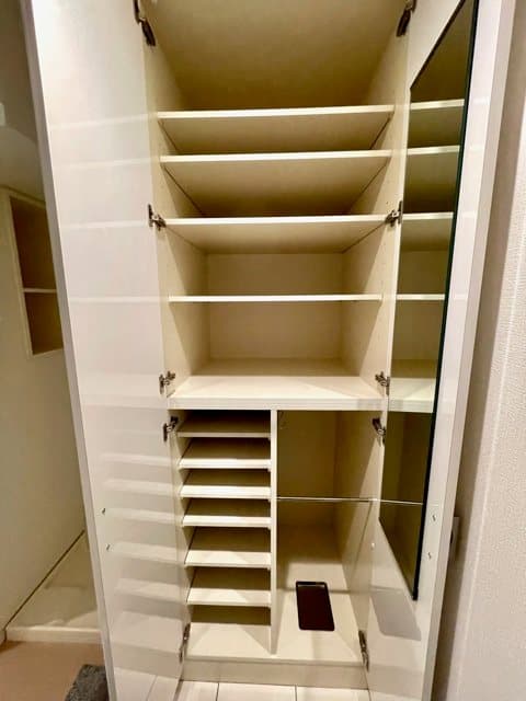 Room image 11