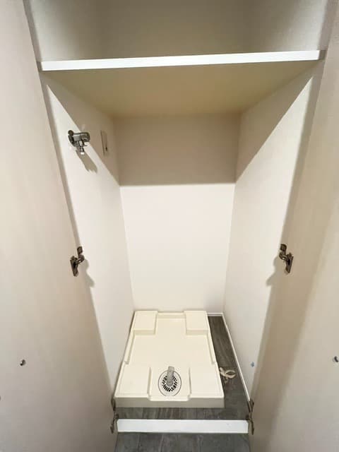 Room image 8