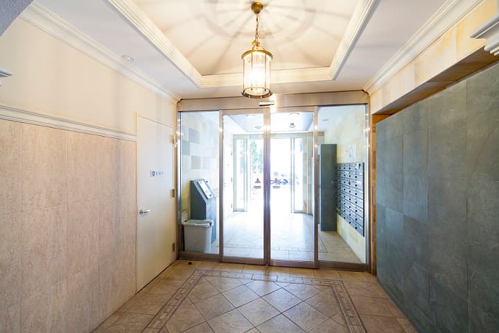 Room image 13
