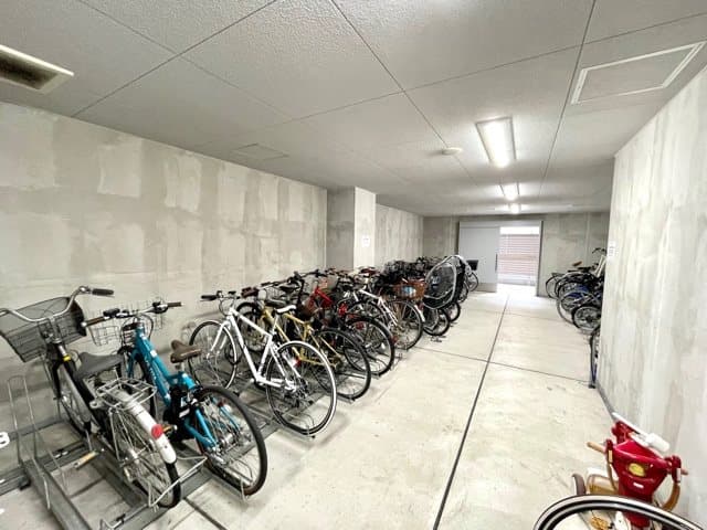 Room image 12