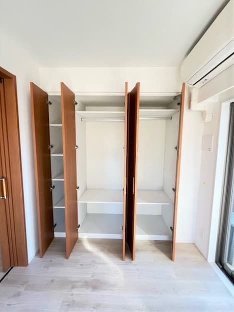 Room image 11