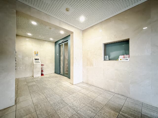 Room image 10