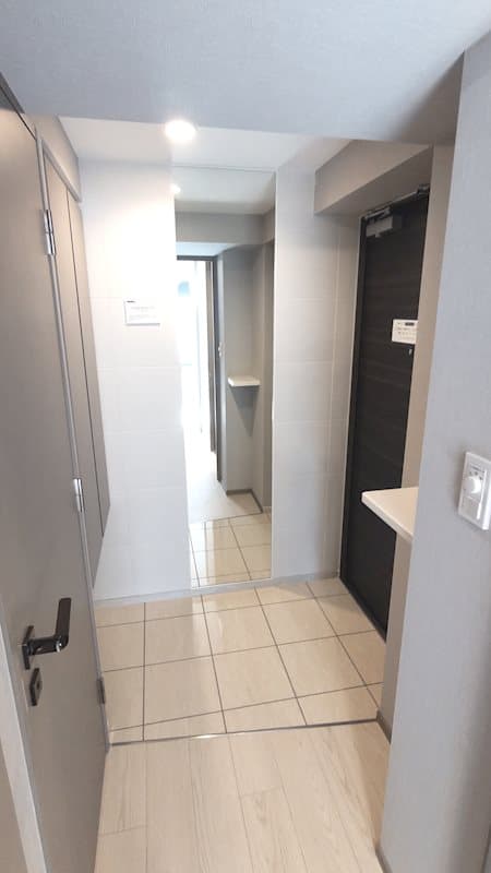 Room image 8