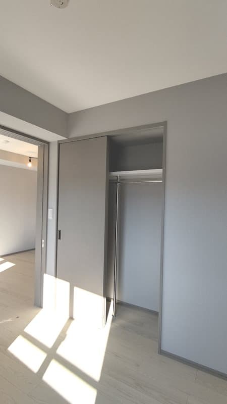 Room image 12