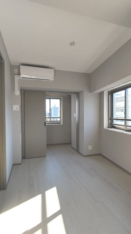 Room image 15
