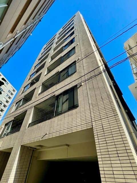 Main exterior of Residia Hiroo Minami
