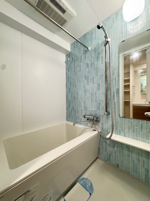Room image 8