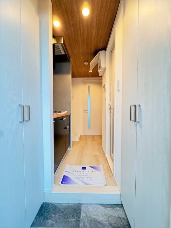 Room image 11