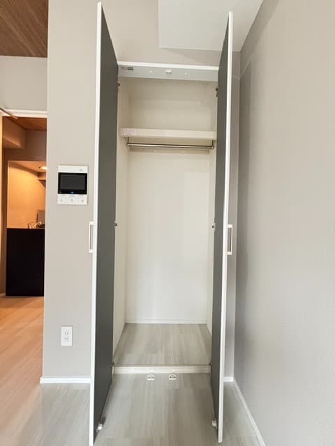 Room image 9