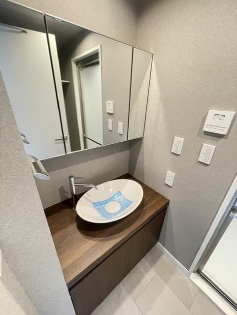 Room image 9