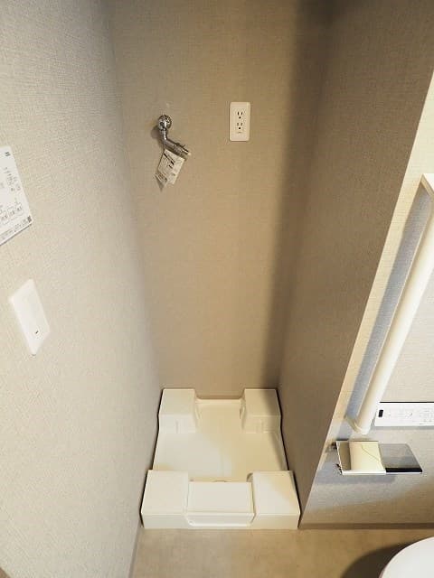 Room image 9