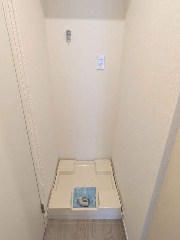Room image 8