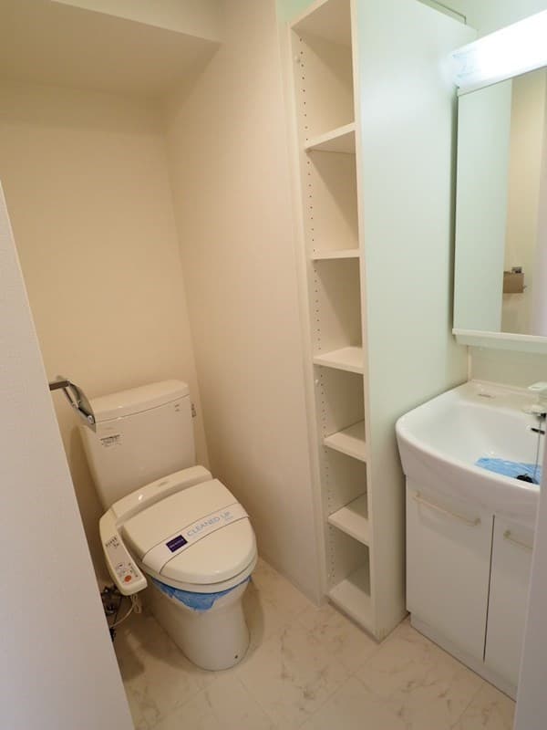 Room image 8