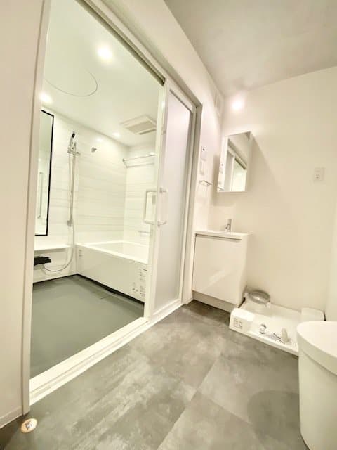 Room image 11