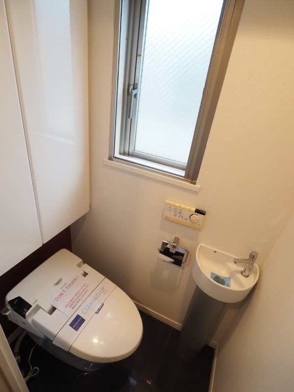 Room image 10