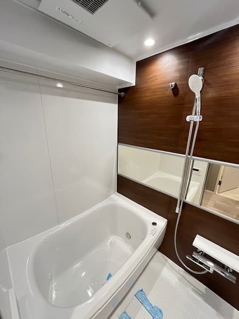 Room image 9