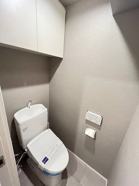 Room image 11