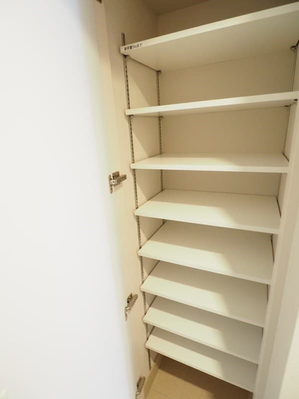 Room image 8