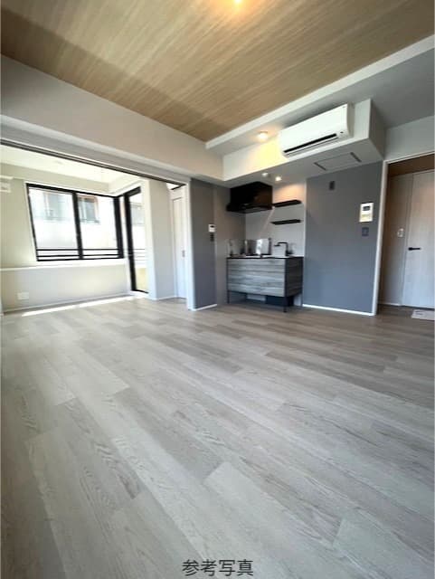 Room image 15