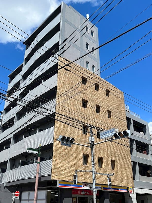 Main exterior of Residia Hatagaya