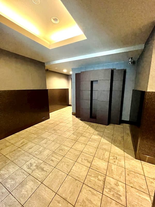 Room image 9