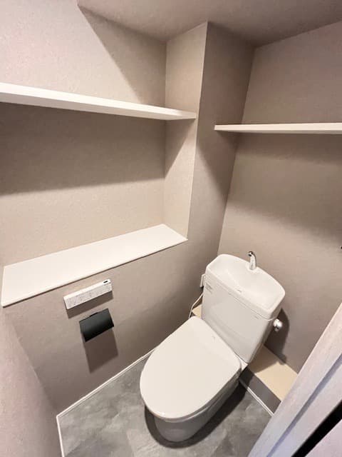Room image 10