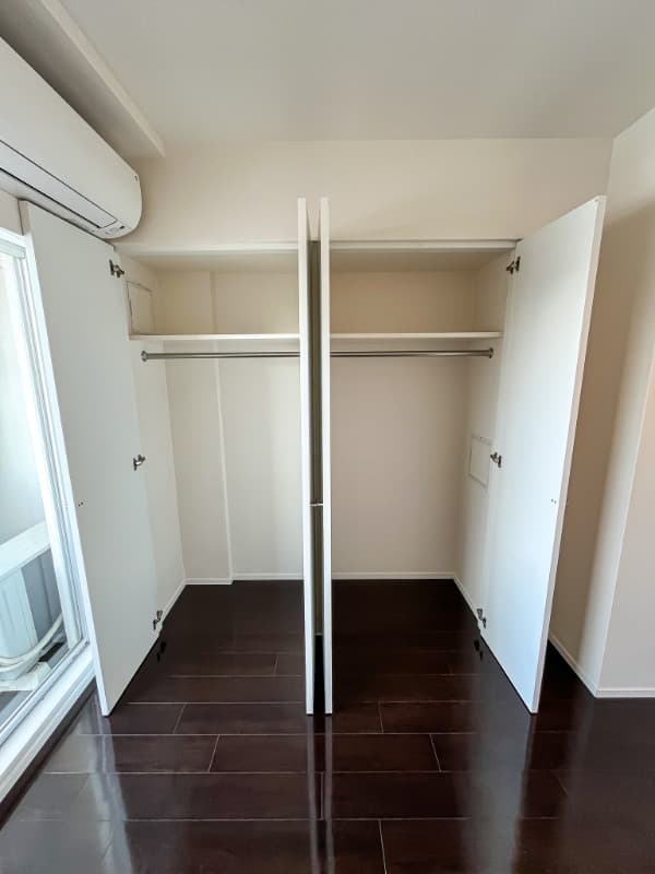Room image 14