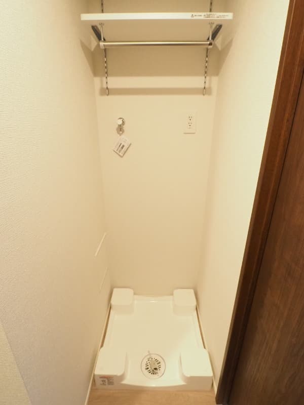 Room image 9