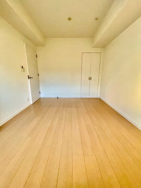 Room image 13