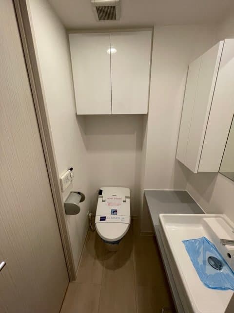 Room image 8