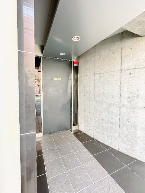 Room image 9